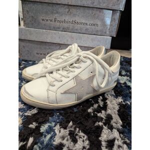Sz 8 Freebird Sneakers